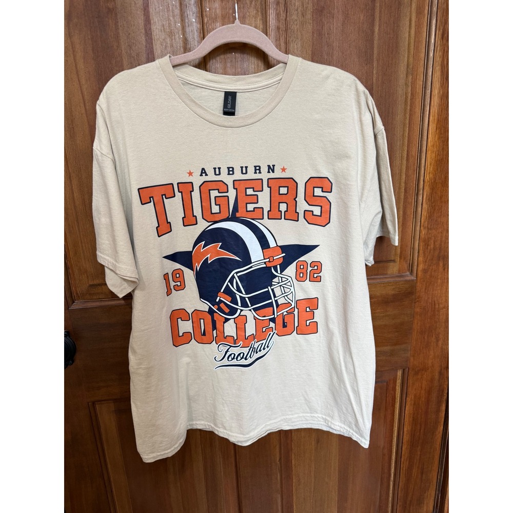 Gildan Auburn Tigers College Football Graphic T-Shirt Mens Sand Tan Short Sleeve